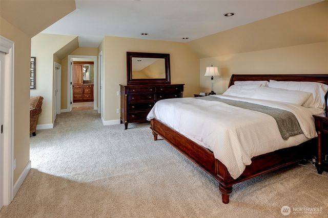 4911 Harbor Lane, Everett, WA 98203