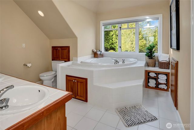 4911 Harbor Lane, Everett, WA 98203