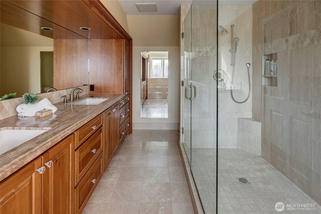 4911 Harbor Lane, Everett, WA 98203