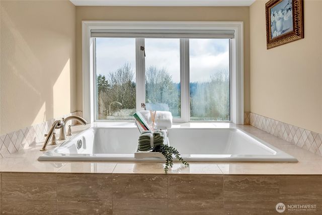 4911 Harbor Lane, Everett, WA 98203