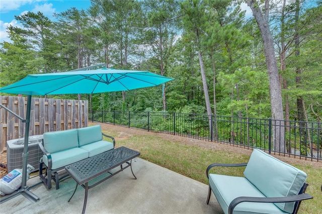 738 Woodstock Grove Drive, Woodstock, GA 30188