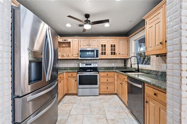 3235 62nd Court, Vero Beach, FL 32966