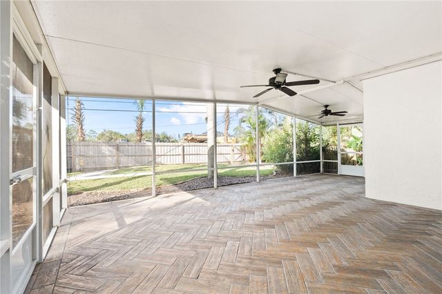 3235 62nd Court, Vero Beach, FL 32966