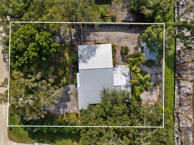 3235 62nd Court, Vero Beach, FL 32966