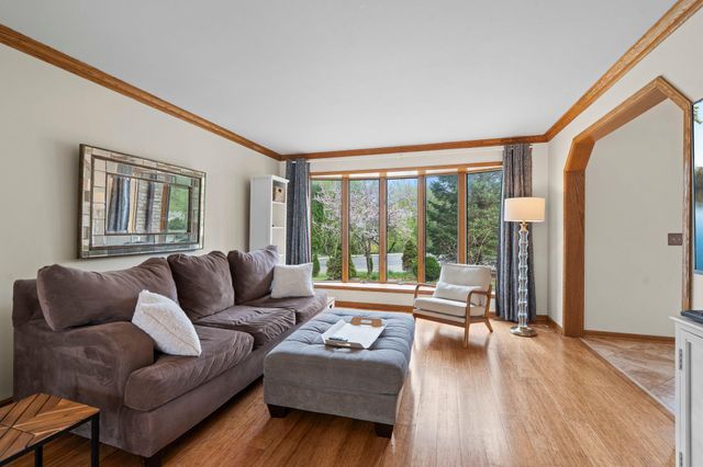 8480 Montgomery Court, Eden Prairie, MN 55347