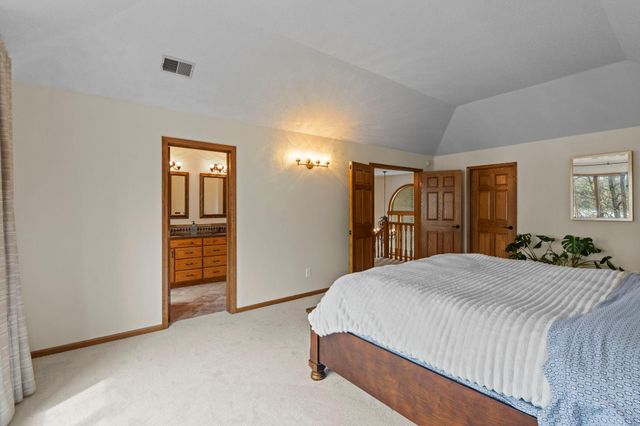 8480 Montgomery Court, Eden Prairie, MN 55347