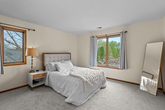 8480 Montgomery Court, Eden Prairie, MN 55347