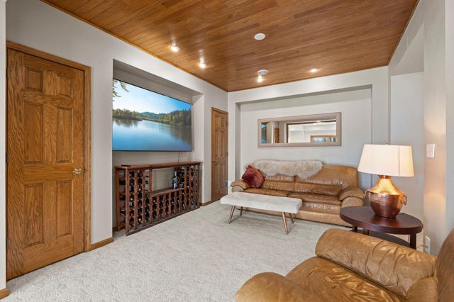 8480 Montgomery Court, Eden Prairie, MN 55347