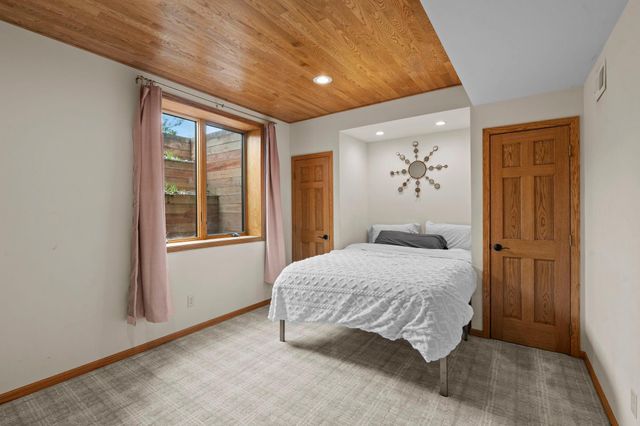 8480 Montgomery Court, Eden Prairie, MN 55347