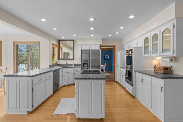 8480 Montgomery Court, Eden Prairie, MN 55347