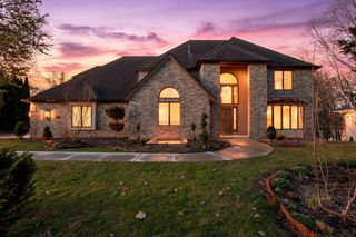 8480 Montgomery Court, Eden Prairie, MN 55347