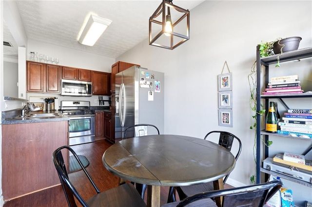 410 Lantern Lane, Woodstock, GA 30188