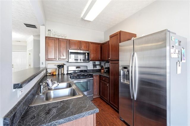 410 Lantern Lane, Woodstock, GA 30188