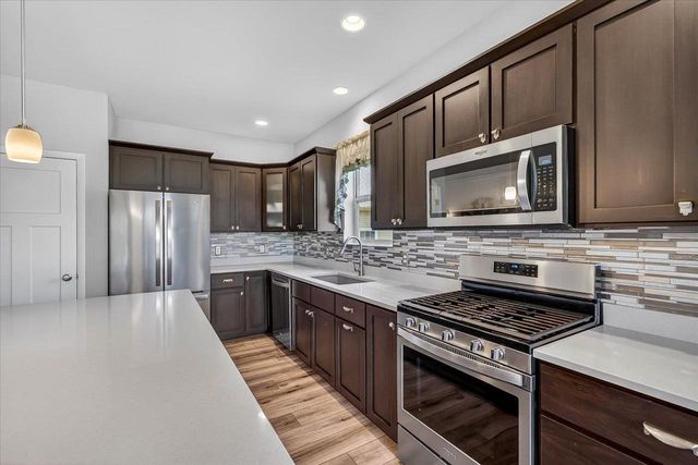 9868 Hawks Nest Drive, Verona, WI 53593
