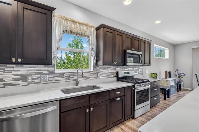9868 Hawks Nest Drive, Verona, WI 53593