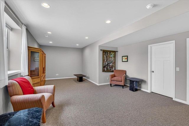 9868 Hawks Nest Drive, Verona, WI 53593