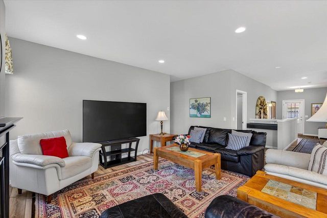 9868 Hawks Nest Drive, Verona, WI 53593