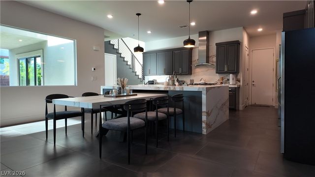 6135 Amber View Street, Las Vegas, NV 89135