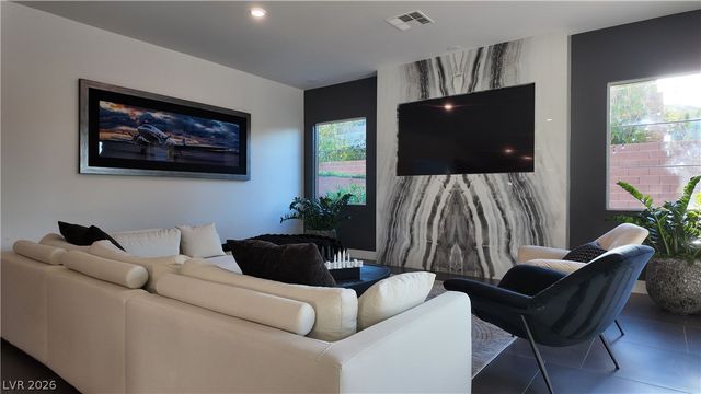 6135 Amber View Street, Las Vegas, NV 89135