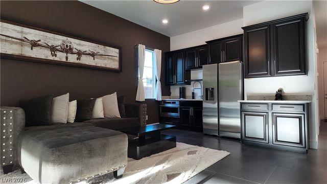 6135 Amber View Street, Las Vegas, NV 89135