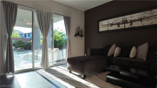 6135 Amber View Street, Las Vegas, NV 89135