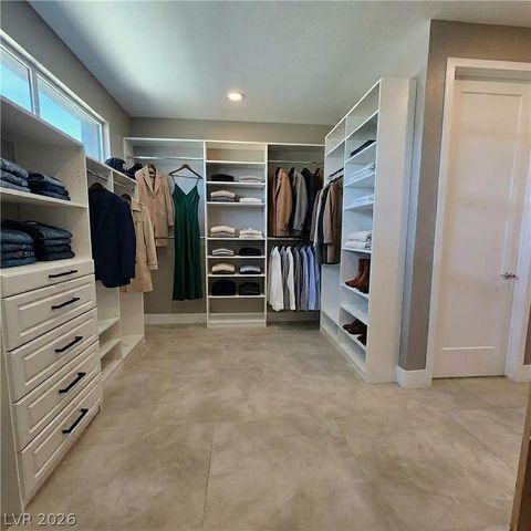 6135 Amber View Street, Las Vegas, NV 89135