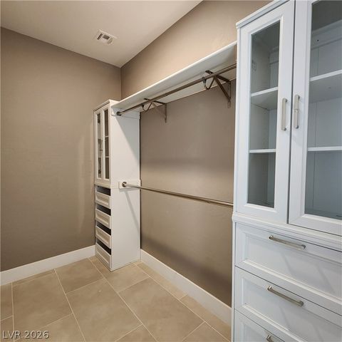 6135 Amber View Street, Las Vegas, NV 89135