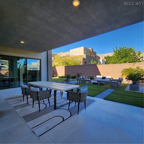 6135 Amber View Street, Las Vegas, NV 89135