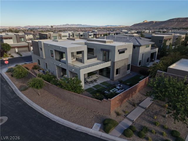 6135 Amber View Street, Las Vegas, NV 89135