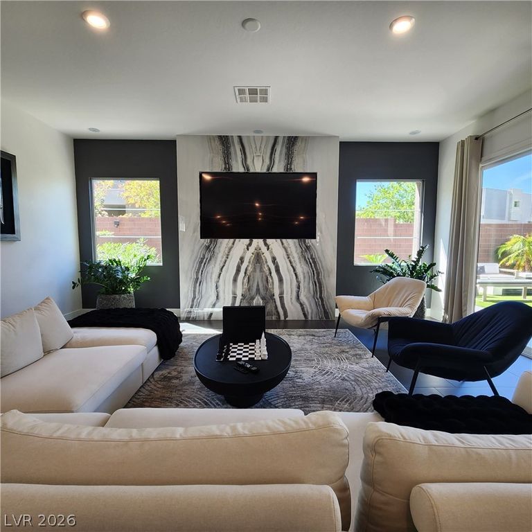 6135 Amber View Street, Las Vegas, NV 89135