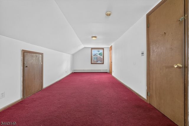 2 Oakwood Pl, North Brunswick Twp., NJ 08902