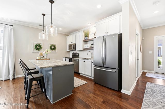 4207 Taylor Cove Ct, Louisville, KY 40220