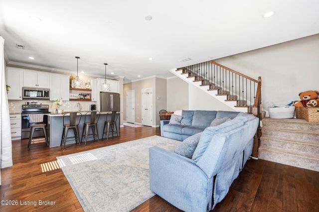 4207 Taylor Cove Ct, Louisville, KY 40220