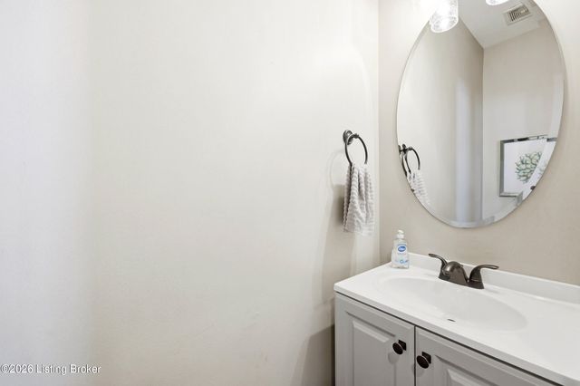 4207 Taylor Cove Ct, Louisville, KY 40220