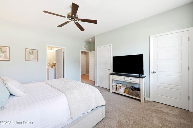 4207 Taylor Cove Ct, Louisville, KY 40220