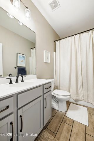4207 Taylor Cove Ct, Louisville, KY 40220