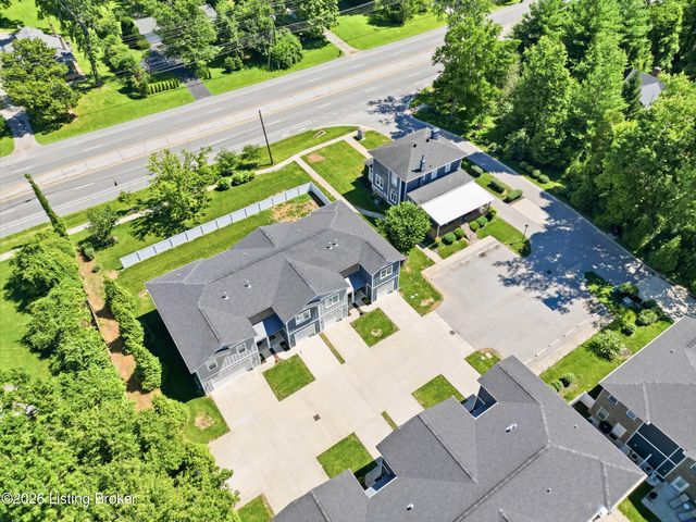 4207 Taylor Cove Ct, Louisville, KY 40220