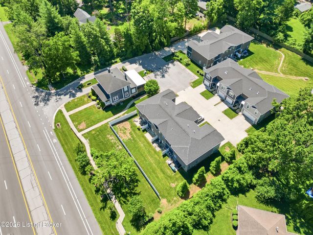4207 Taylor Cove Ct, Louisville, KY 40220