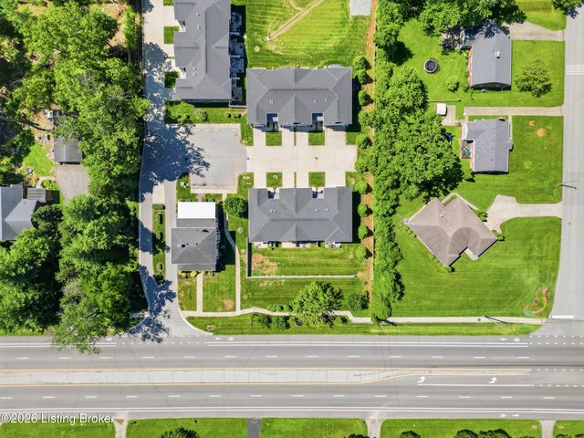 4207 Taylor Cove Ct, Louisville, KY 40220