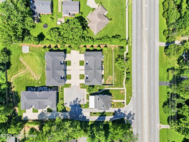 4207 Taylor Cove Ct, Louisville, KY 40220