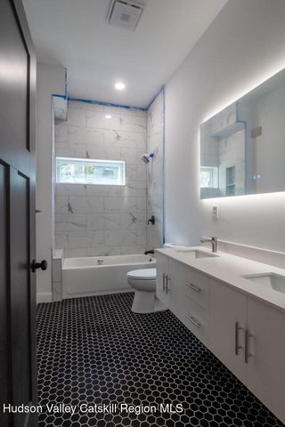 9 Iroquois Lane, Hurley, NY 12443