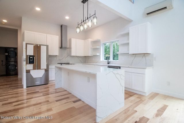 9 Iroquois Lane, Hurley, NY 12443