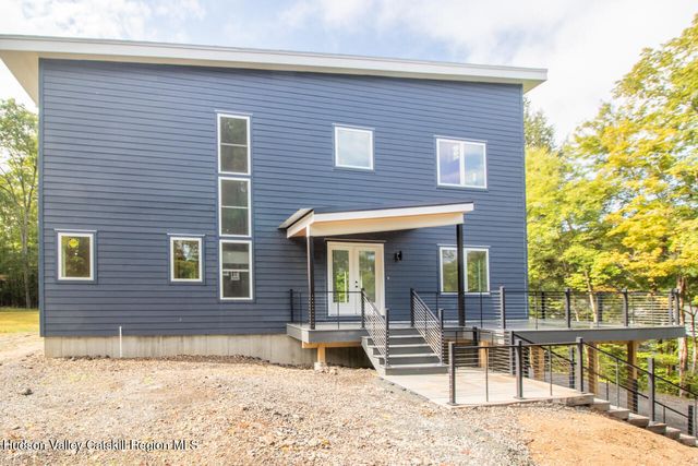 9 Iroquois Lane, Hurley, NY 12443