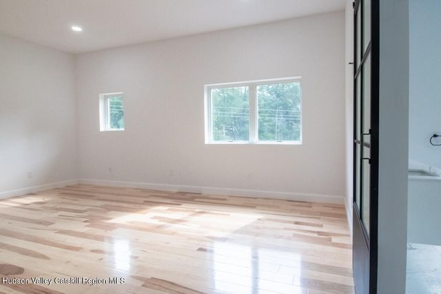 9 Iroquois Lane, Hurley, NY 12443