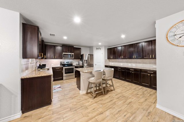 8015 Pandora Star, San Antonio, TX 78252