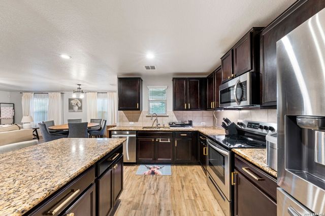 8015 Pandora Star, San Antonio, TX 78252