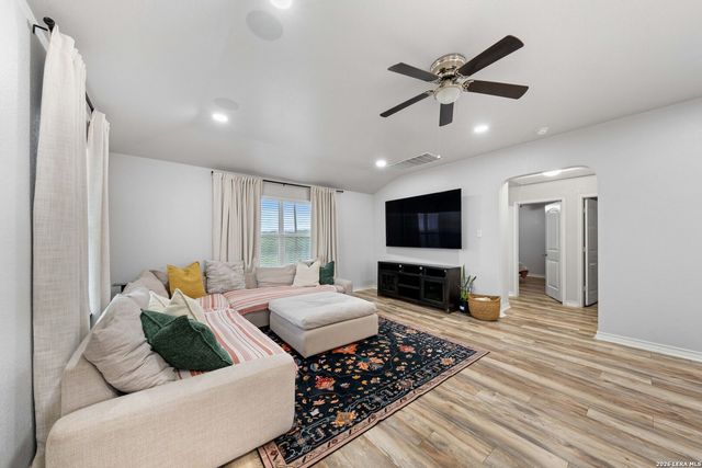 8015 Pandora Star, San Antonio, TX 78252