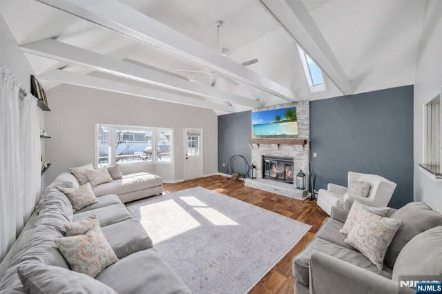 520 Riverview Road, Pompton Lakes, NJ 07442