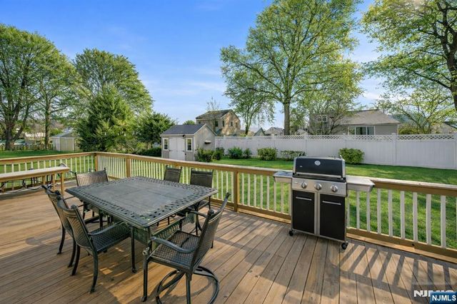 520 Riverview Road, Pompton Lakes, NJ 07442