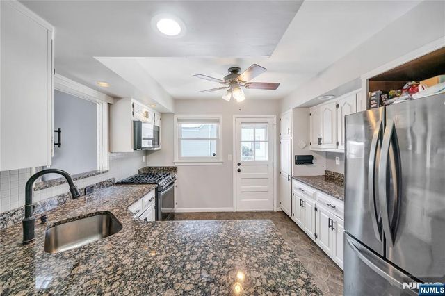 520 Riverview Road, Pompton Lakes, NJ 07442